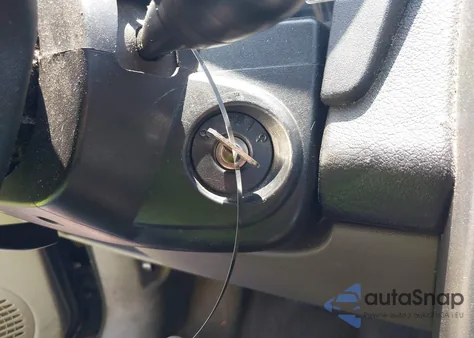 2005 Saturn Vue V6 z USA, uszkodzony, nr VIN 5GZCZ53465S804196